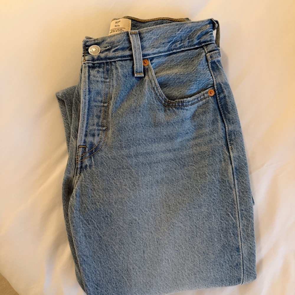 Levi's 501 Lightweight Jeans